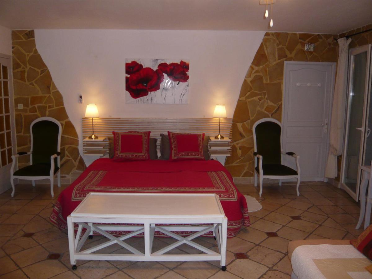 דירות Saint-Rémy-de-Provence Locations Des Alpilles מראה חיצוני תמונה