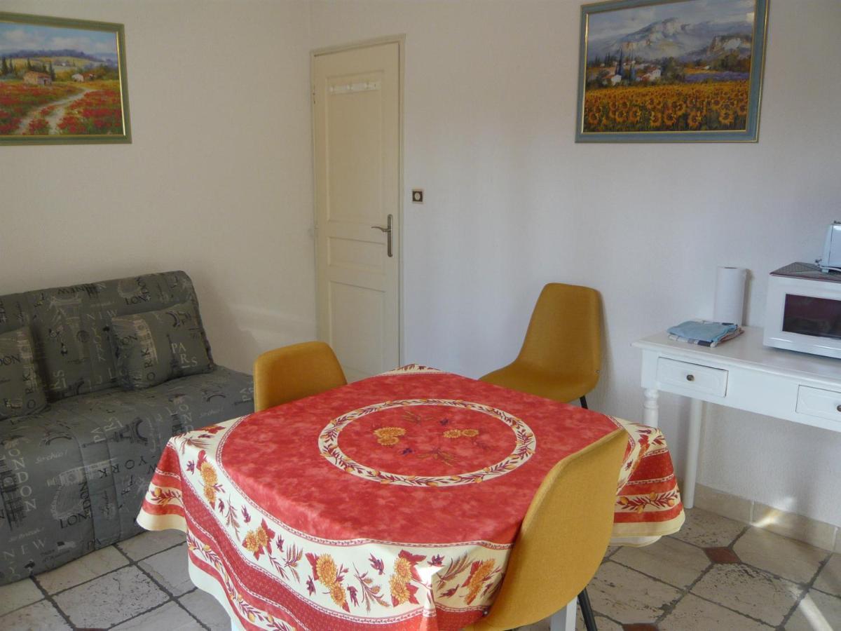 דירות Saint-Rémy-de-Provence Locations Des Alpilles מראה חיצוני תמונה